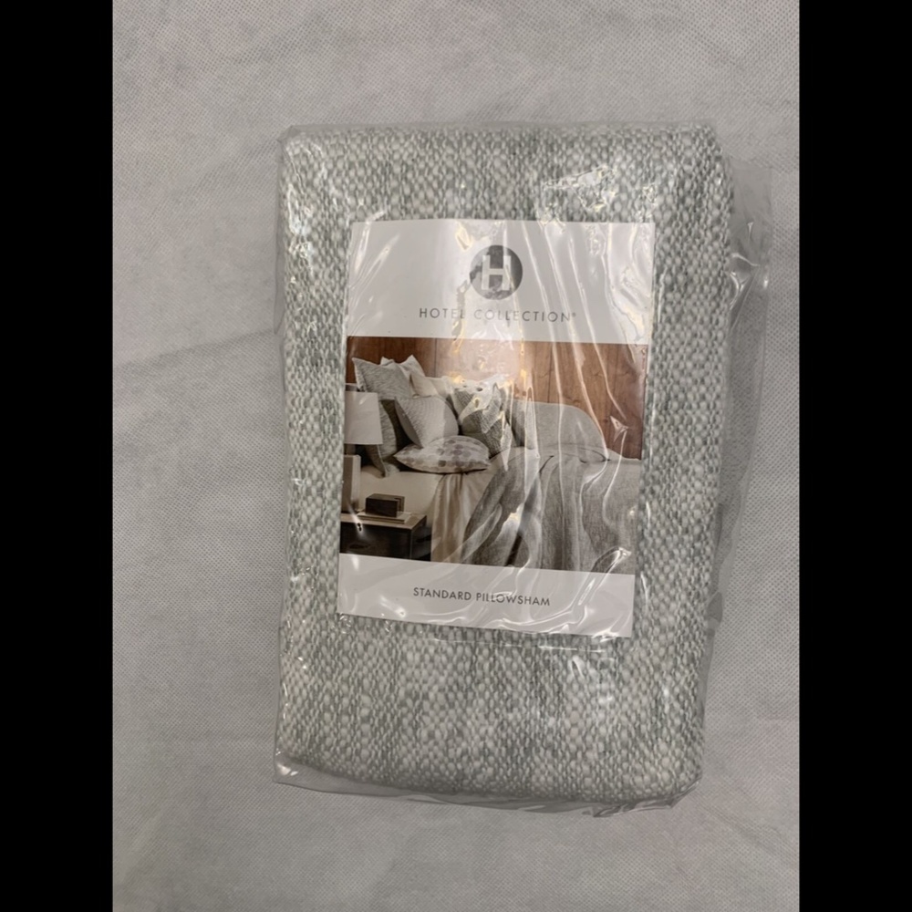NIB Hotel‎ Collection Seaglass Cotton Quilted (1) Standard Sham Pillow